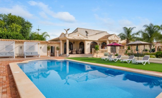 Herverkoop - Villa -
Daya Vieja
