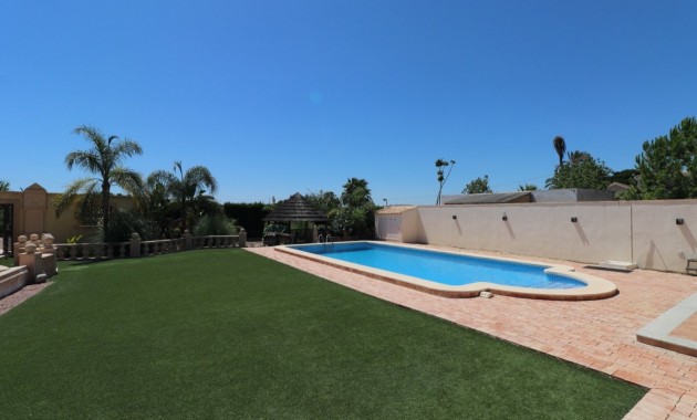 Herverkoop - Villa -
Daya Vieja