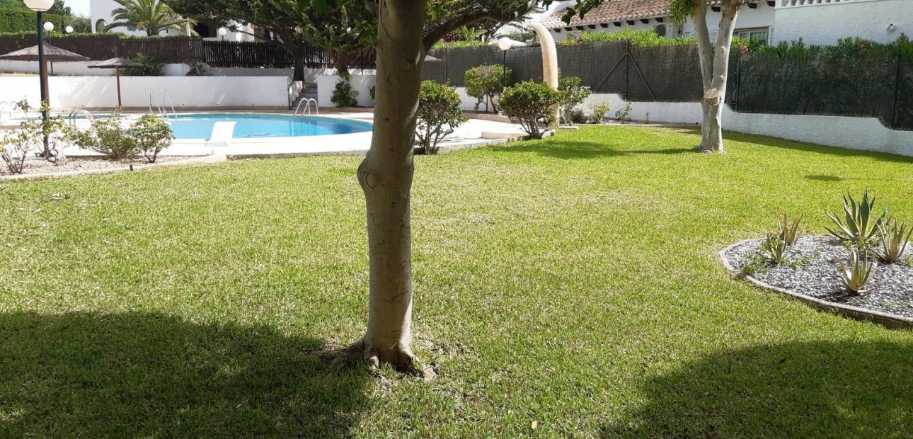 Herverkoop - Villa -
Orihuela Costa - Playa Flamenca Norte