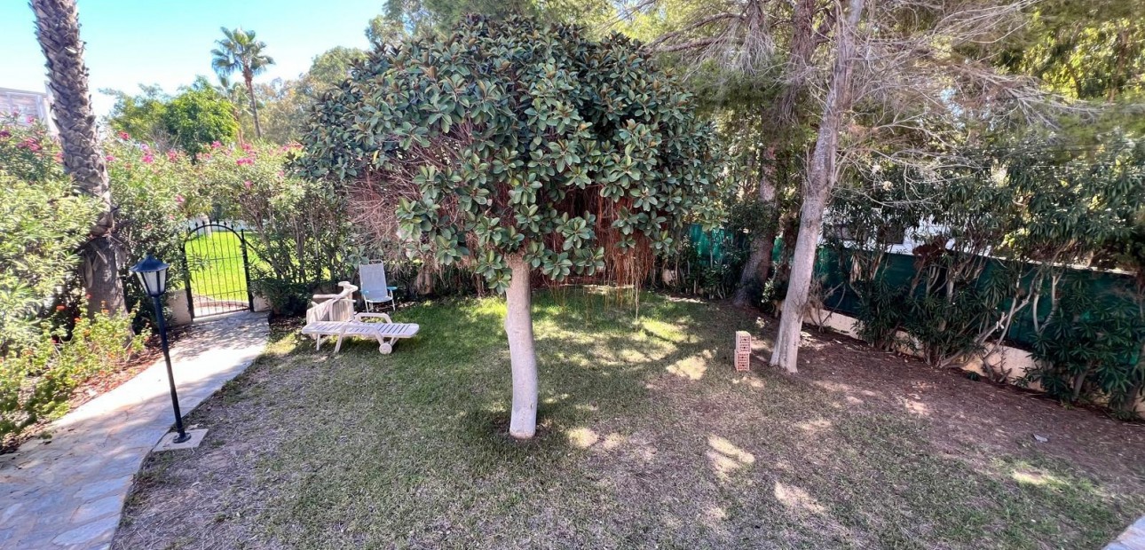 Herverkoop - Villa -
Orihuela Costa - Playa Flamenca Norte