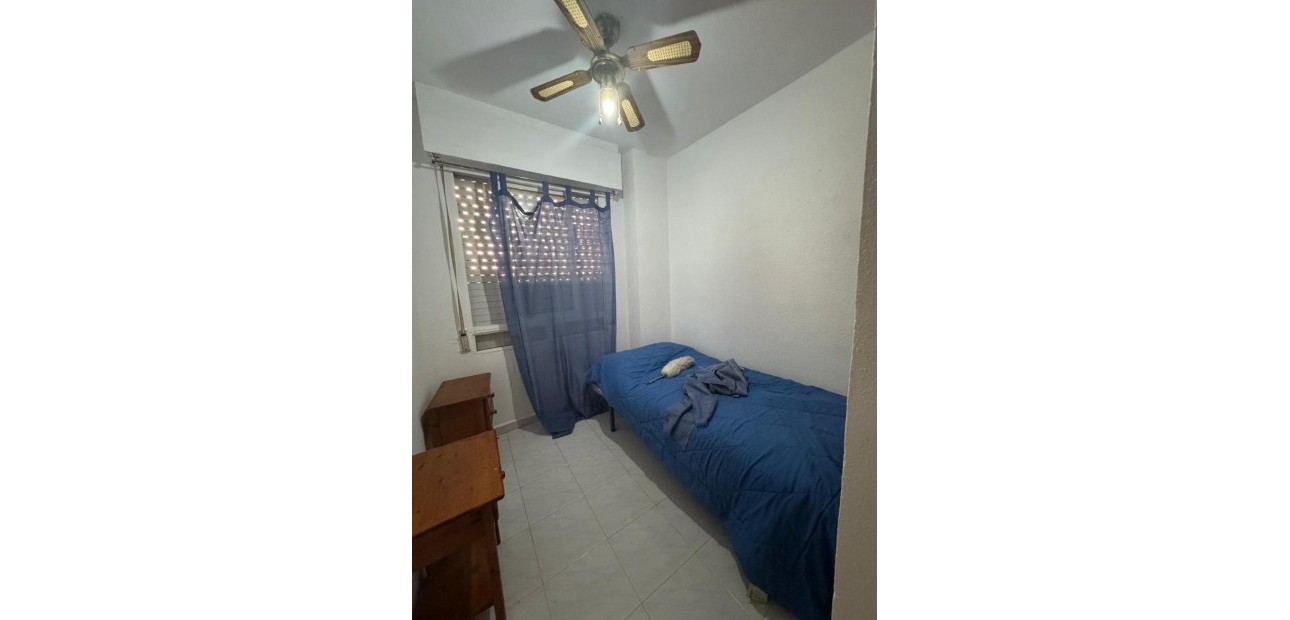 Sale - Apartment / flat -
Torrevieja - La veleta