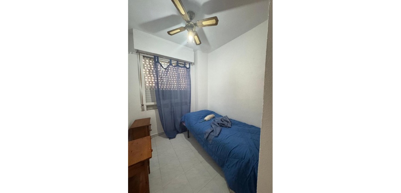 Sale - Apartment / flat -
Torrevieja - La veleta