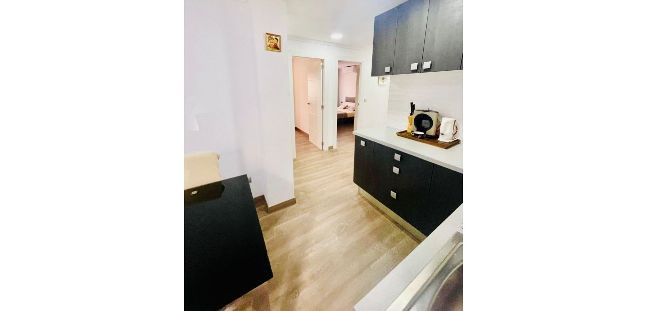 Herverkoop - Appartement / flat -
Torrevieja - Playa de los Naufragos