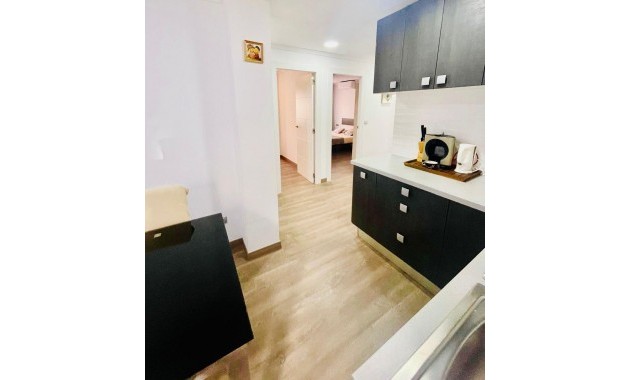 Herverkoop - Appartement / flat -
Torrevieja - Playa de los Naufragos