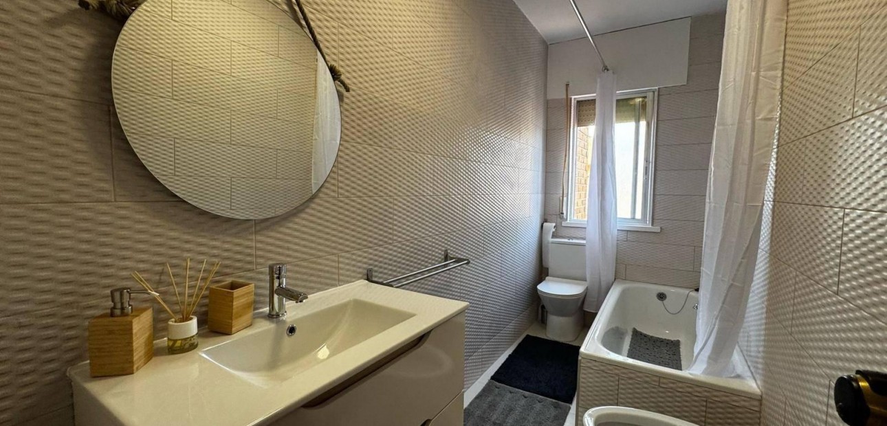 Herverkoop - Appartement / flat -
Santiago de la ribera - San blas
