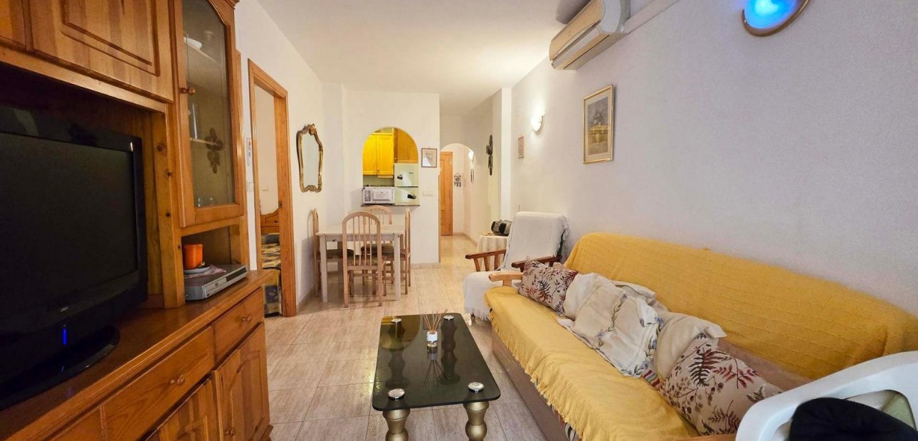 Herverkoop - Appartement / flat -
Torrevieja - Estacion de autobuses