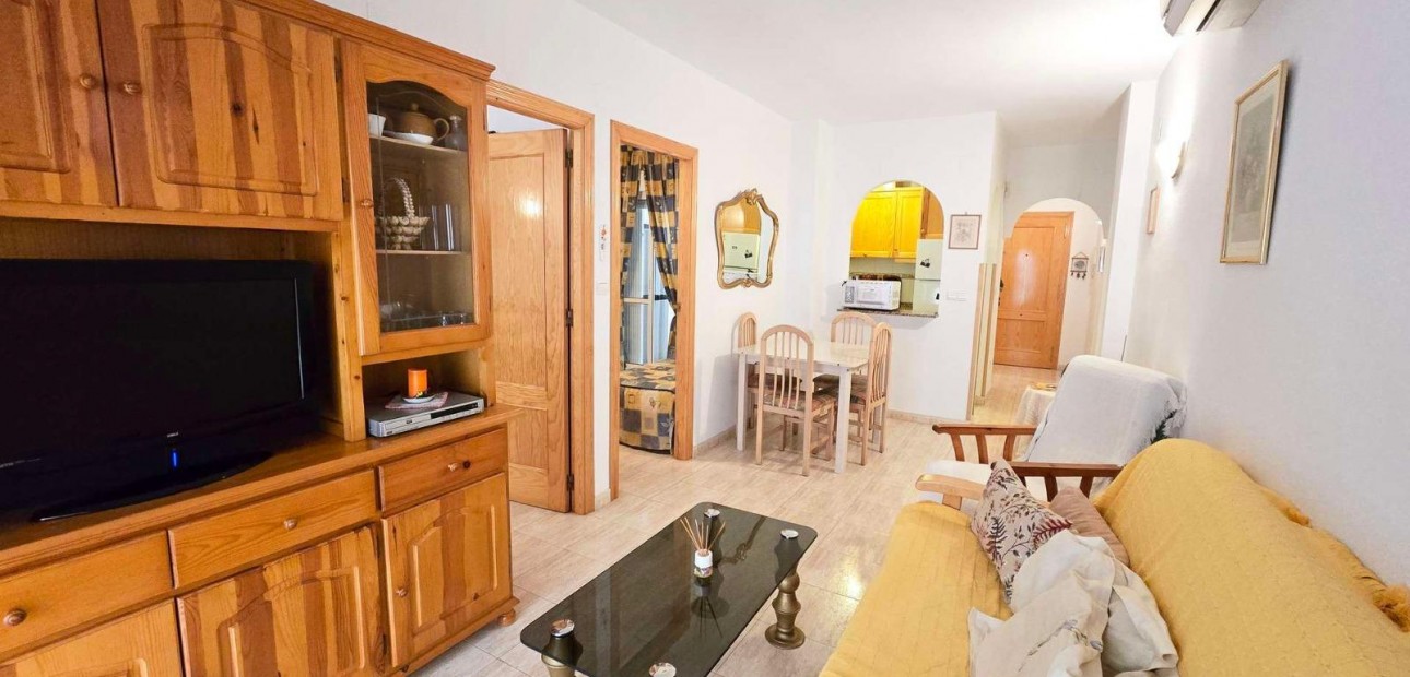 Herverkoop - Appartement / flat -
Torrevieja - Estacion de autobuses