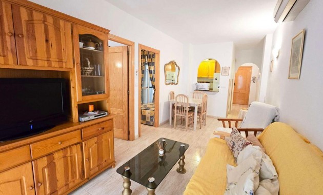 Herverkoop - Appartement / flat -
Torrevieja - Estacion de autobuses