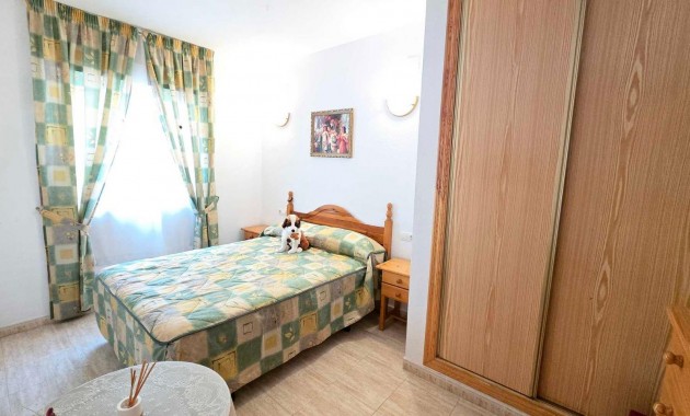 Herverkoop - Appartement / flat -
Torrevieja - Estacion de autobuses
