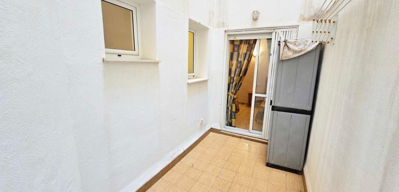 Herverkoop - Appartement / flat -
Torrevieja - Estacion de autobuses