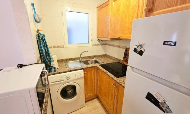 Herverkoop - Appartement / flat -
Torrevieja - Estacion de autobuses