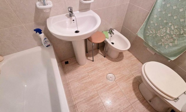 Herverkoop - Appartement / flat -
Torrevieja - Estacion de autobuses
