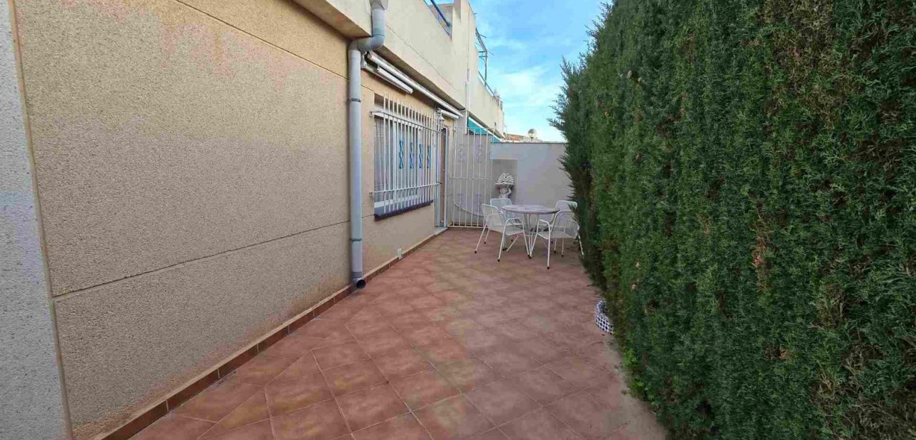 Herverkoop - Appartement / flat -
Torrevieja - Playa de los locos