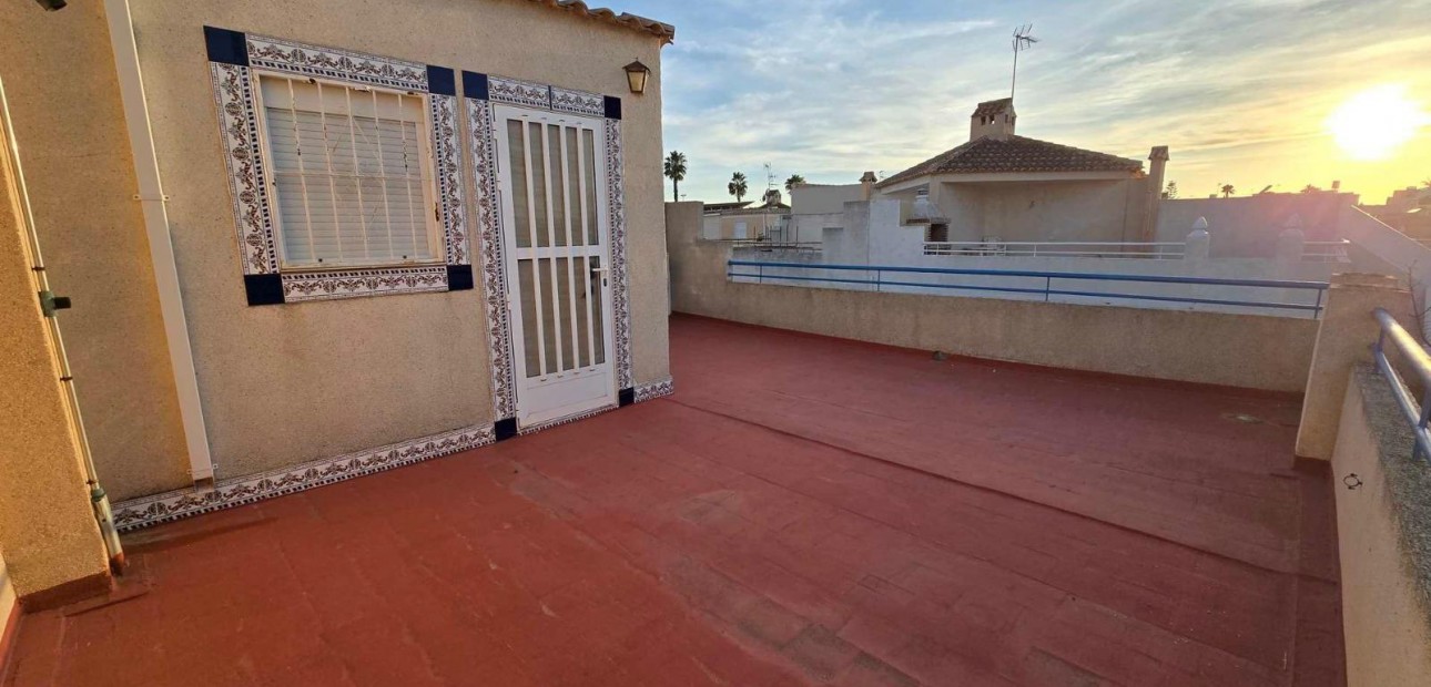 Herverkoop - Appartement / flat -
Torrevieja - Playa de los locos