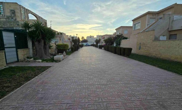 Herverkoop - Appartement / flat -
Torrevieja - Playa de los locos