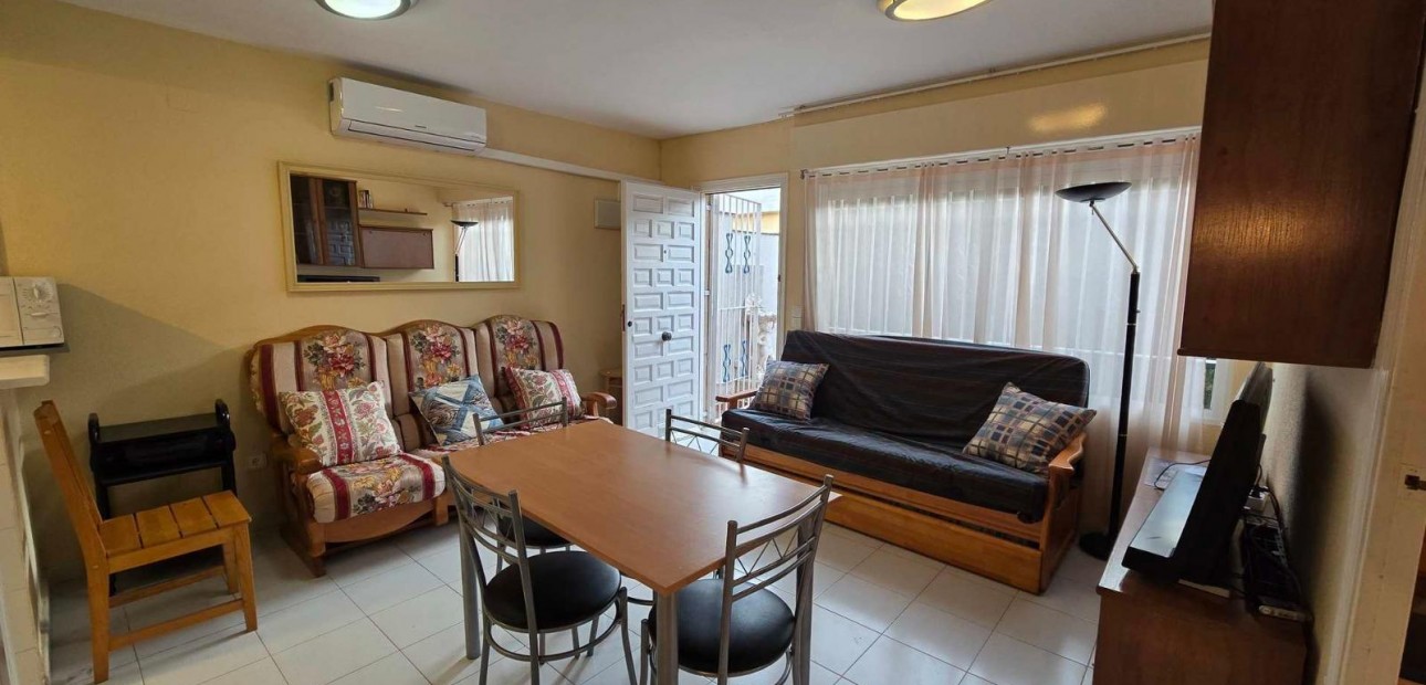 Herverkoop - Appartement / flat -
Torrevieja - Playa de los locos
