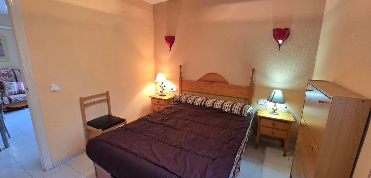 Herverkoop - Appartement / flat -
Torrevieja - Playa de los locos