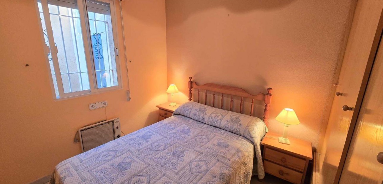 Herverkoop - Appartement / flat -
Torrevieja - Playa de los locos