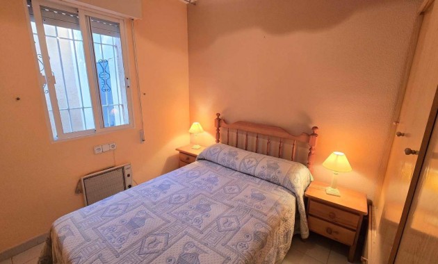 Herverkoop - Appartement / flat -
Torrevieja - Playa de los locos