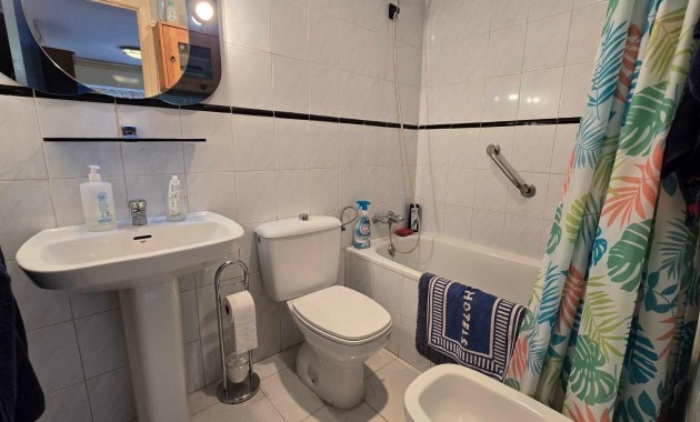 Herverkoop - Appartement / flat -
Torrevieja - Playa de los locos