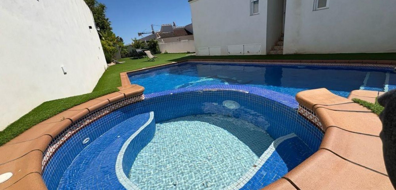 Herverkoop - Villa -
Torrevieja - Los Balcones - Los Altos del Edén