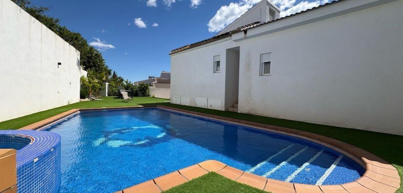 Herverkoop - Villa -
Torrevieja - Los Balcones - Los Altos del Edén