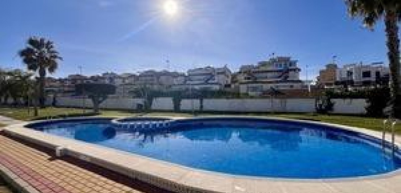 Sale - Terraced house -
Orihuela Costa - Las Filipinas