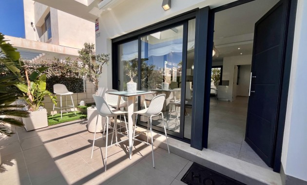 Sale - Terraced house -
Orihuela Costa - Las Filipinas