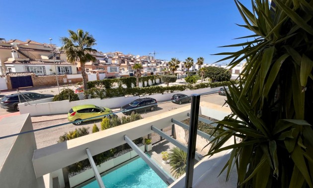 Sale - Terraced house -
Orihuela Costa - Las Filipinas