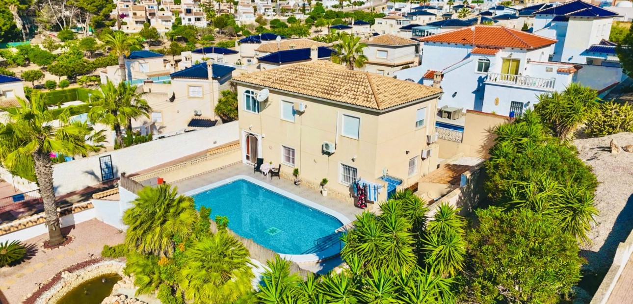 Herverkoop - Villa -
Orihuela Costa - Las Filipinas