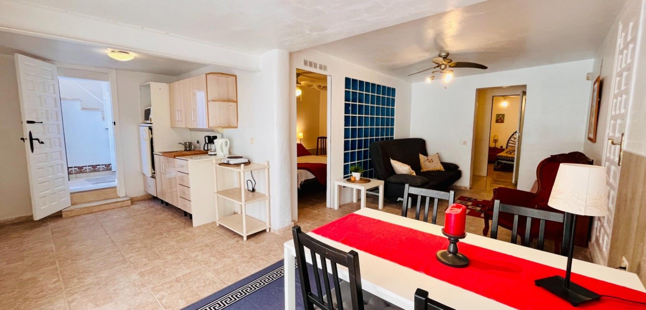 Herverkoop - Villa -
Orihuela Costa - Las Filipinas