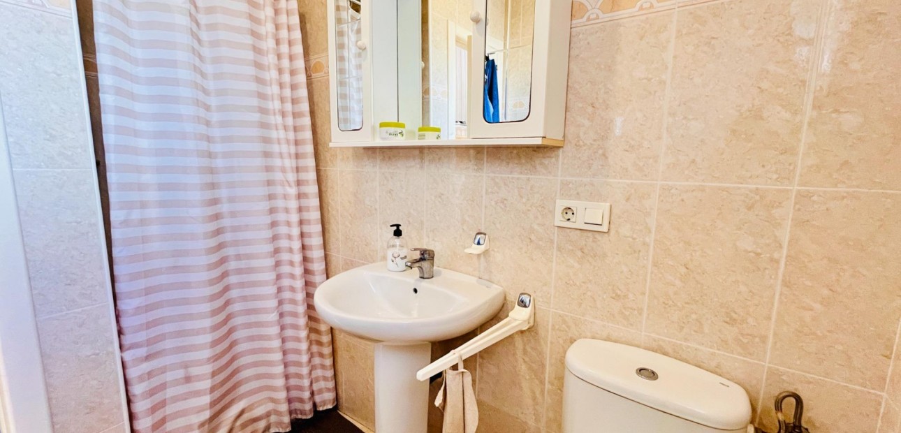 Herverkoop - Villa -
Orihuela Costa - Las Filipinas