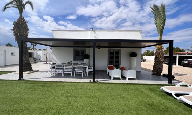 Herverkoop - 5. Finca / Country Property -
Elche Pedanías - La Marina
