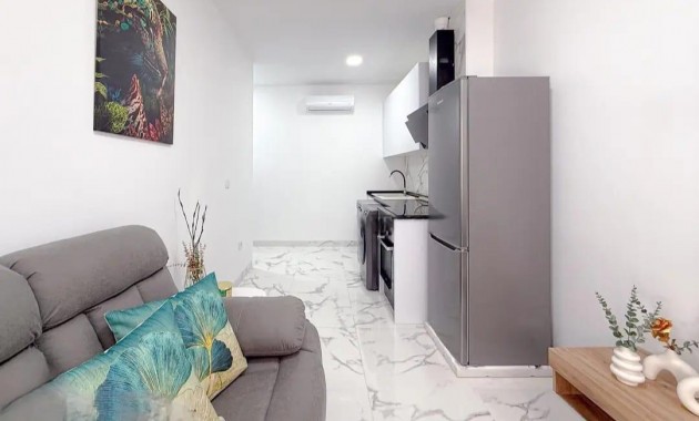 Sale - Apartment / flat -
Torrevieja - Centro