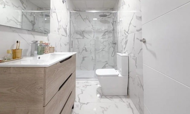 Sale - Apartment / flat -
Torrevieja - Centro