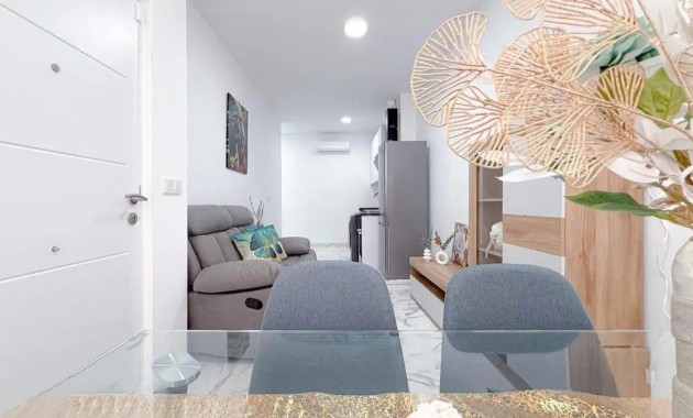 Sale - Apartment / flat -
Torrevieja - Centro
