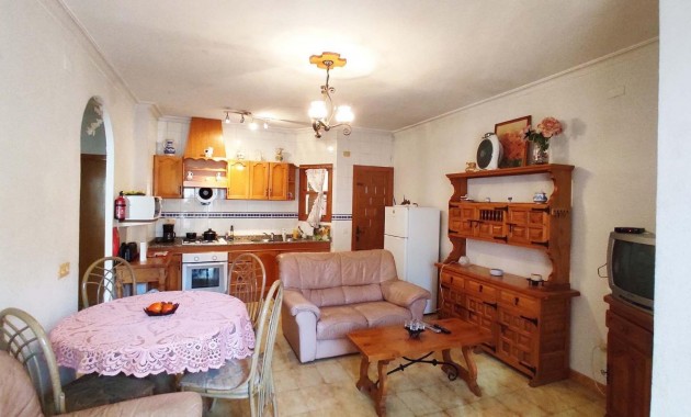Herverkoop - Appartement / flat -
Torrevieja - Estacion de autobuses
