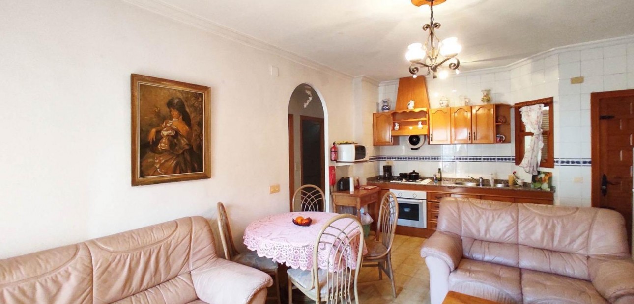 Herverkoop - Appartement / flat -
Torrevieja - Estacion de autobuses