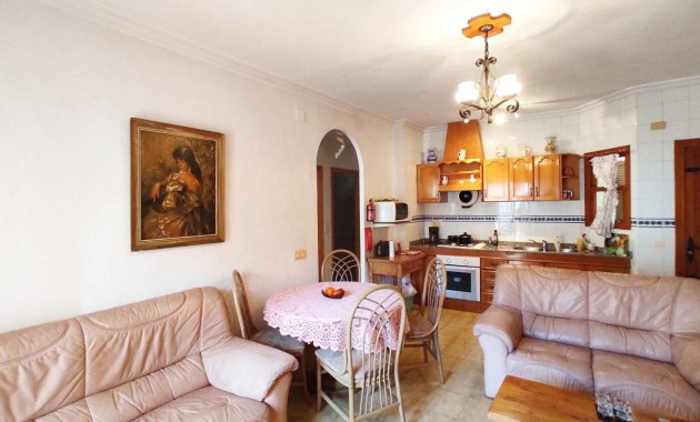 Herverkoop - Appartement / flat -
Torrevieja - Estacion de autobuses