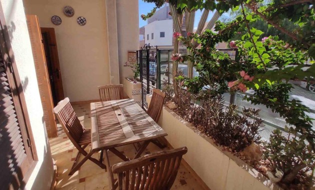 Herverkoop - Appartement / flat -
Torrevieja - Estacion de autobuses