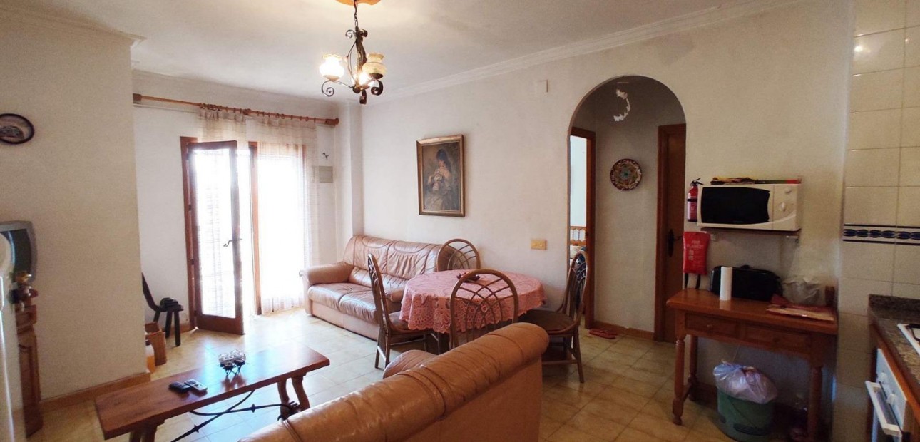 Herverkoop - Appartement / flat -
Torrevieja - Estacion de autobuses
