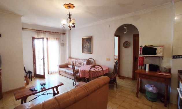 Herverkoop - Appartement / flat -
Torrevieja - Estacion de autobuses