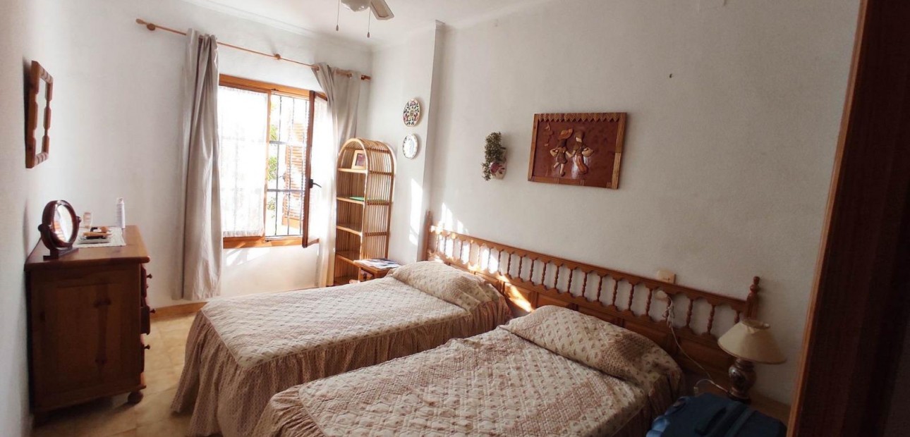 Herverkoop - Appartement / flat -
Torrevieja - Estacion de autobuses