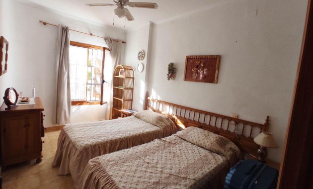 Herverkoop - Appartement / flat -
Torrevieja - Estacion de autobuses