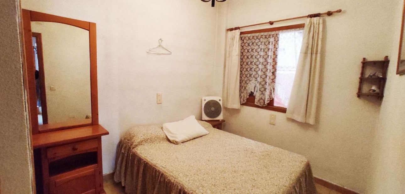 Herverkoop - Appartement / flat -
Torrevieja - Estacion de autobuses