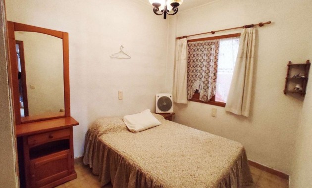 Herverkoop - Appartement / flat -
Torrevieja - Estacion de autobuses