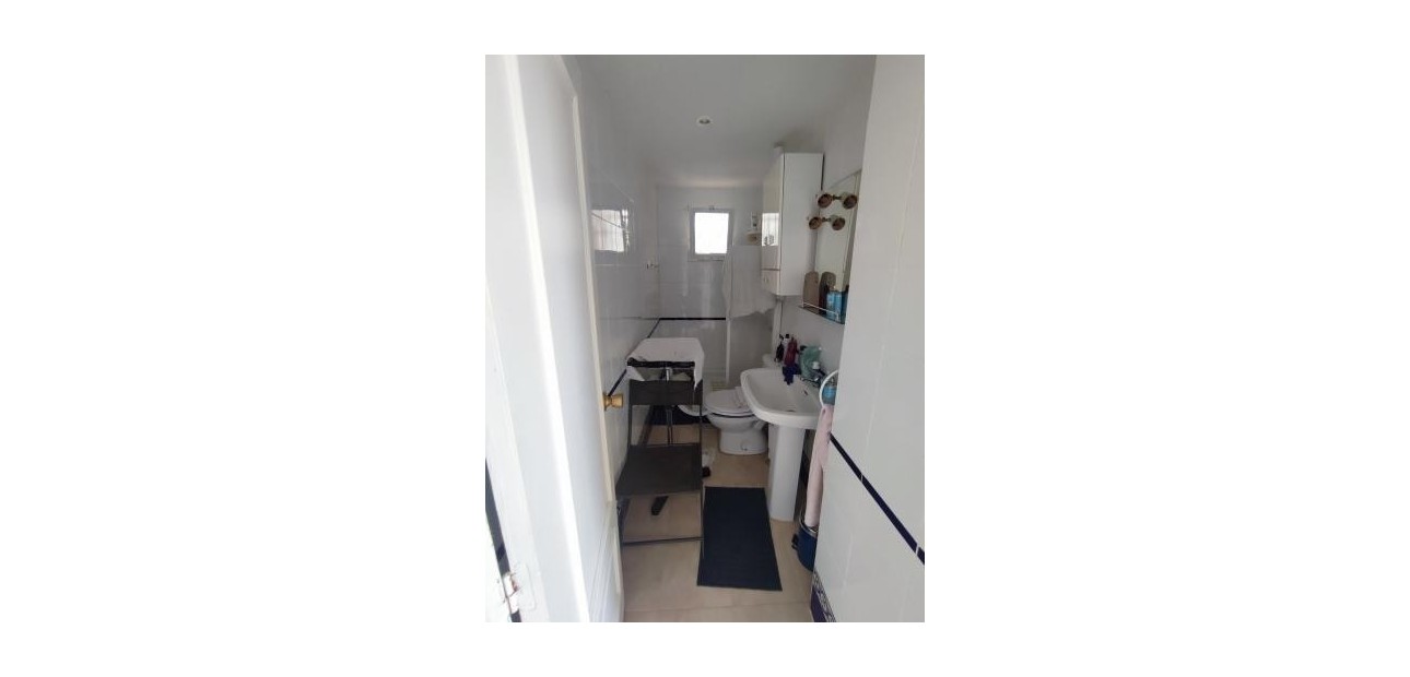 Sale - Apartment / flat -
Torrevieja - Torreblanca