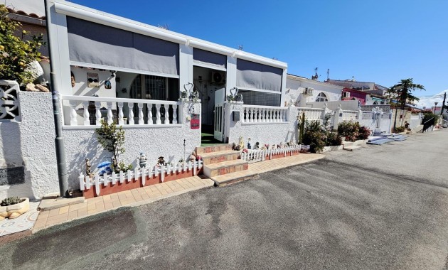 Sale - Bungalow -
Torrevieja - La Siesta - El Salado - Torreta