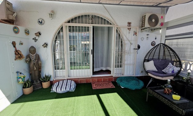 Sale - Bungalow -
Torrevieja - La Siesta - El Salado - Torreta