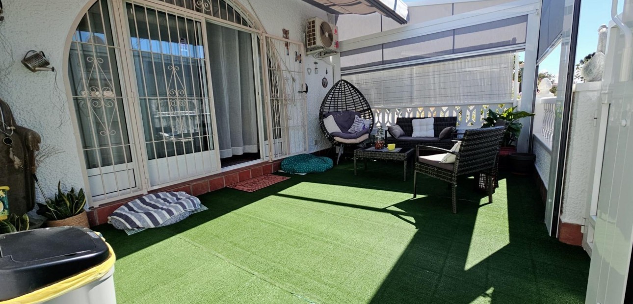 Sale - Bungalow -
Torrevieja - La Siesta - El Salado - Torreta